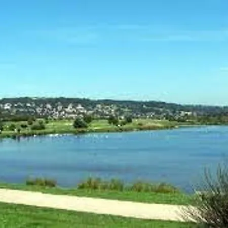 Apartment Agreable Avec Balcon Et Parking Proche - Fr-1-712-43 Villers-sur-Mer