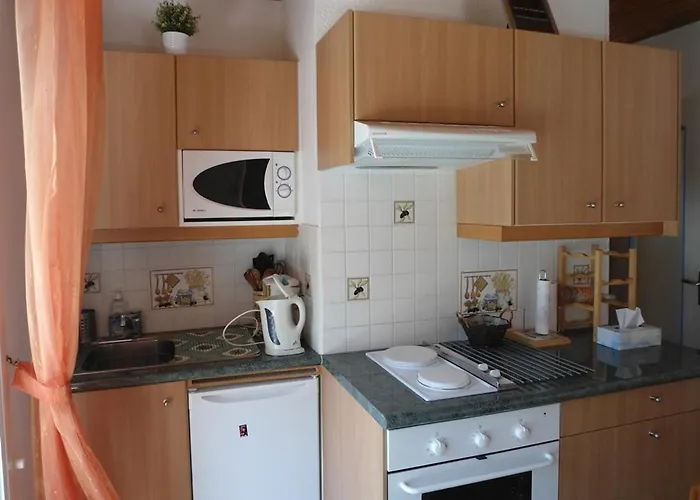 Agreable Avec Balcon Et Parking Proche - Fr-1-712-43 Appartement *