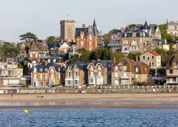 Appartement Agreable Avec Balcon Et Parking Proche - Fr-1-712-43