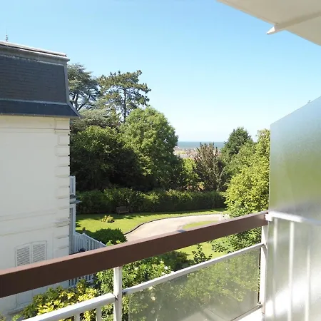 Avec Balcon Et Parking A 300m De La - Fr-1-712-43 *